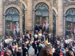 los manifestantes pertenecen a la comunidad LGBT+ y acudieron a manifestarse a dicho recinto luego de que la diputada del Partido Acción Nacional (PAN), América Rangel, presentara una iniciativa que presuntamente atenta en contra de los derechos de las personas trans.