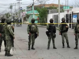 El Comité de Derechos Humanos de Nuevo Laredo denunció que militares mataron a cinco jóvenes y que uno más se encuentra grave, en la Colonia Manuel Cavazos cuando estos salían de un antro.